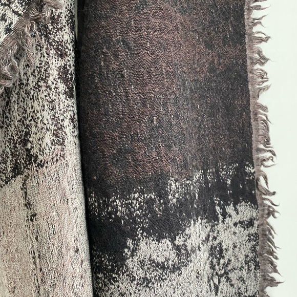 Diamond Mosaic Blanket Scarf - Picture 2 of 3